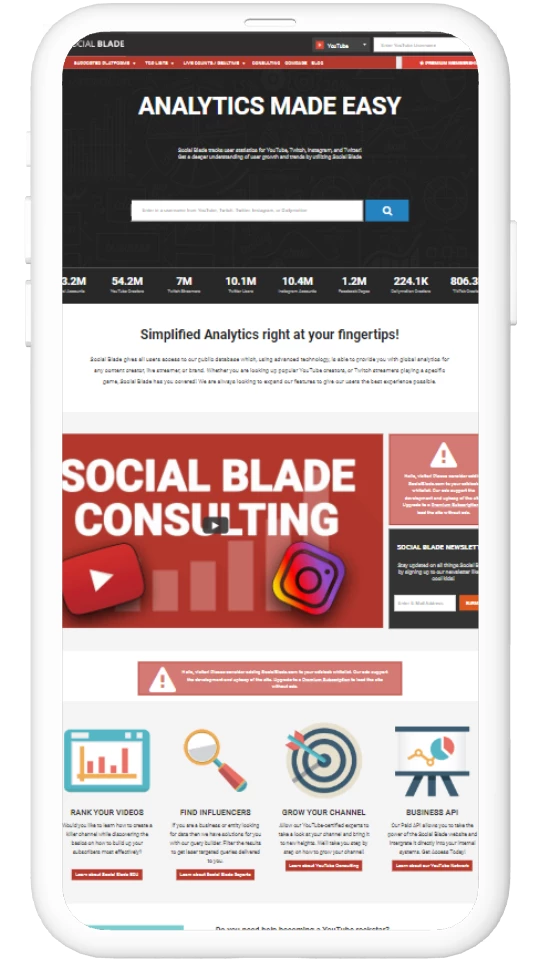 صفحه اصلی سایت Social Blade